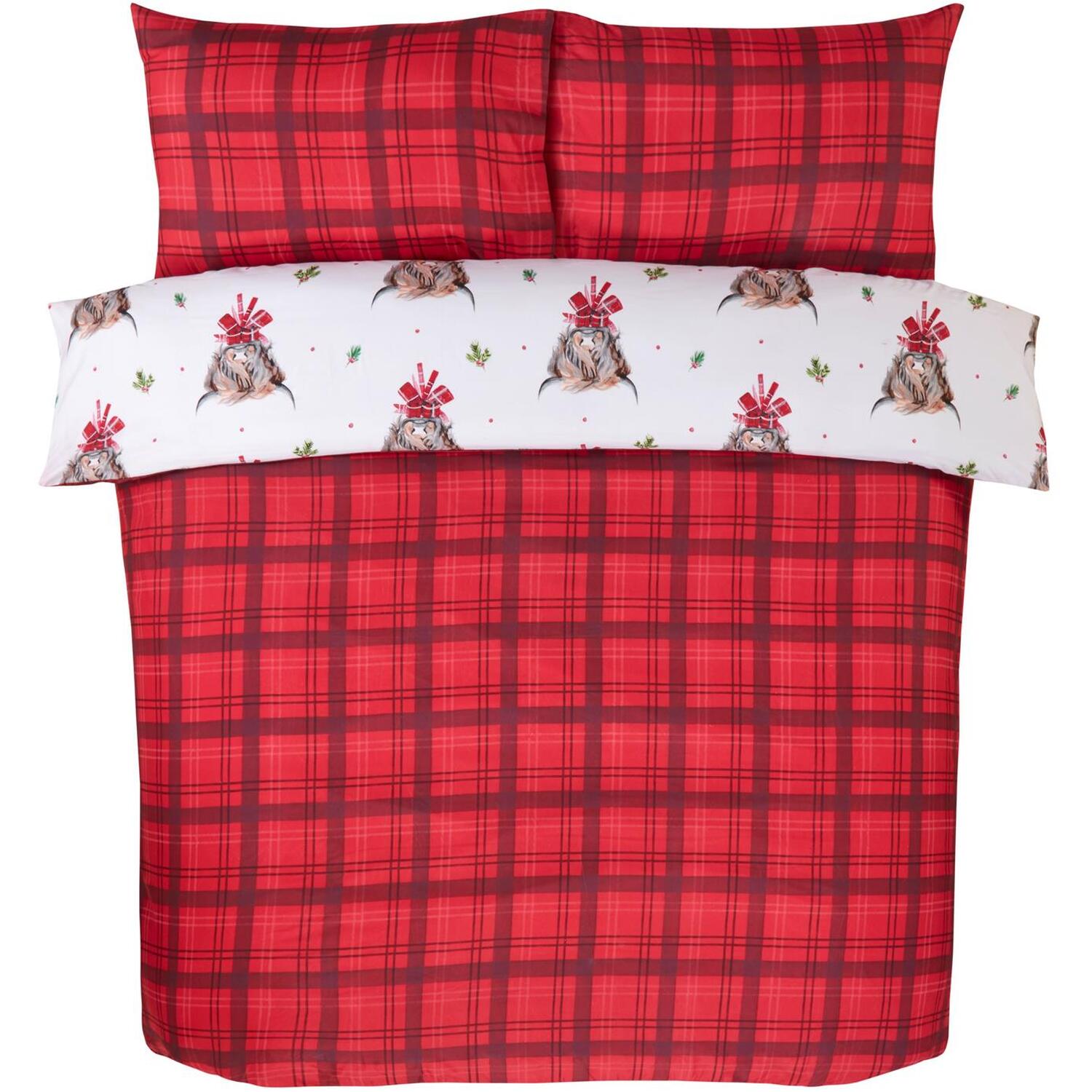 Festive Fergus Highland Cow